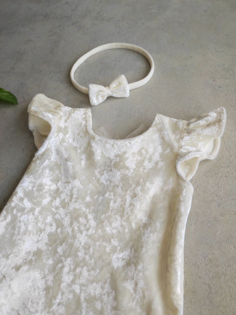 Bodysuit for a newborn girl's first photo shoot - 嬰兒手鍊/飾品 - 其他材質 多色