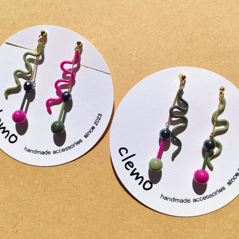 くねくねダンベル まっちゃ/ピンク【ピアス/イヤリング】 - ピアス・イヤリング - その他の素材 多色