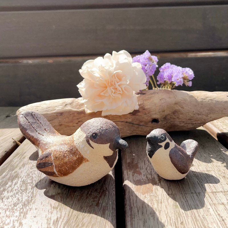 A Lu 小鳥陶花器/擴香器/禮物 原創手作手繪 僅此一件 - 擺飾/家飾品 - 陶 多色