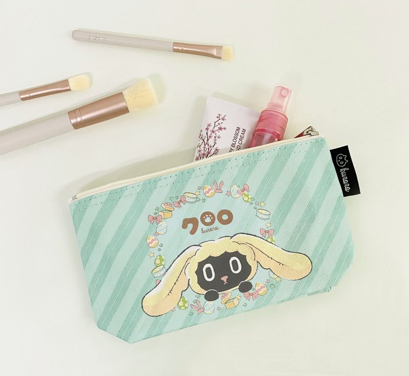 Sunny Bag x Kuroro Cosmetic Bag-Bunny Delivery Guy - กระเป๋าเครื่องสำอาง - วัสดุอื่นๆ สีเขียว