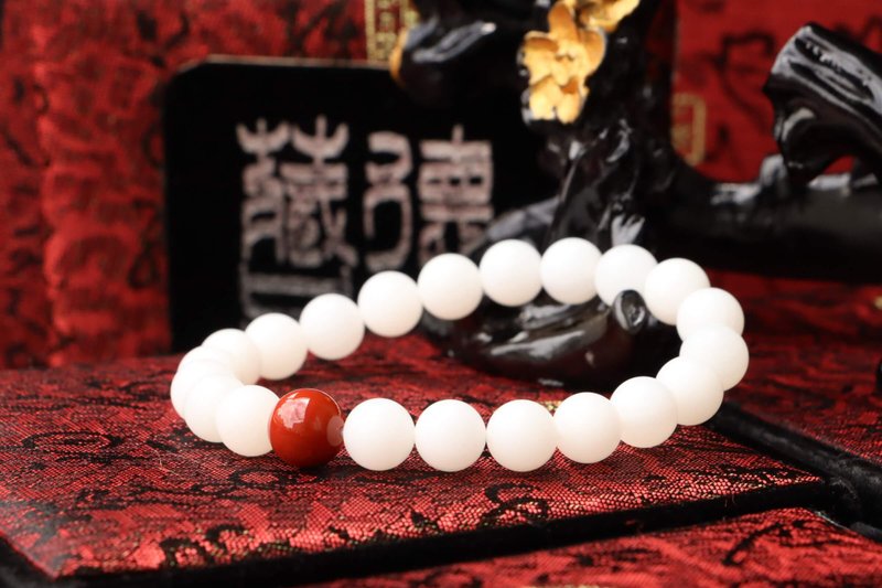 Ice-through full-jade clam hand beads 8mm south red agate bead bracelet customized design beaded jewelry - Bracelets - Jade 