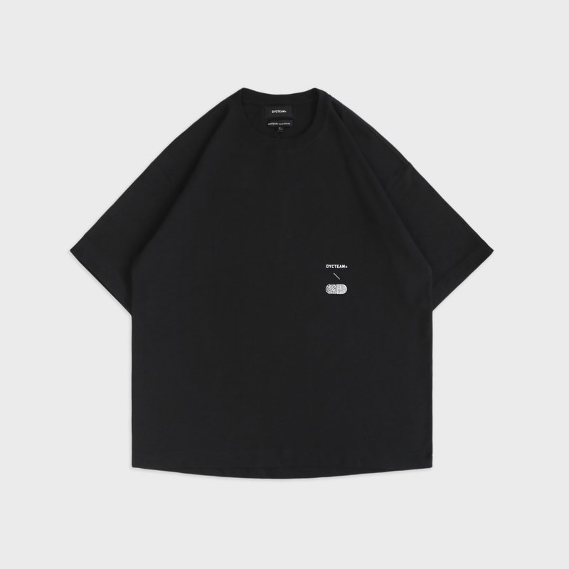 DYCTEAM x 身體處方 - 聯名落肩TEE - 男 T 恤 - 其他材質 黑色
