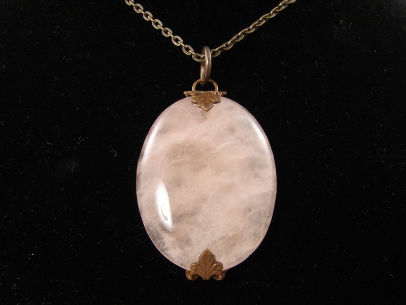 Rose Quartz Necklace Oval Powder Pink Gemstone Vintage Pendant Necklace Jewelry - สร้อยคอ - เครื่องประดับพลอย สึชมพู