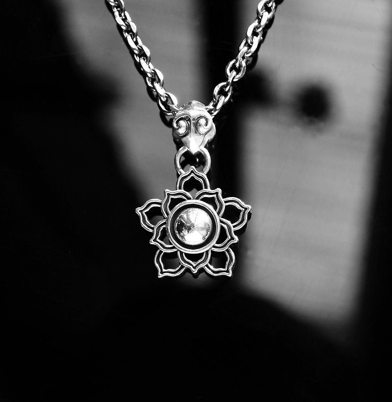 Bronze Souls Yuan Hua Jing pendant (Medium) - Necklaces - Sterling Silver Silver