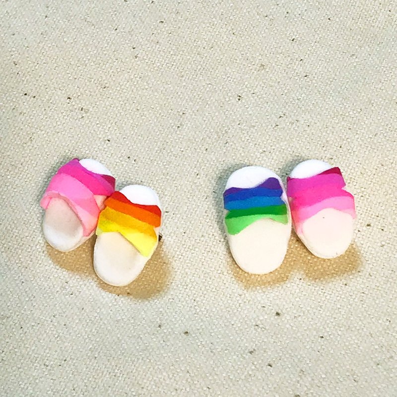 彩虹藍白拖 Pridetone Rainbow手作徽章別針 交換禮物 情人節禮物 - 徽章/別針 - 黏土 多色