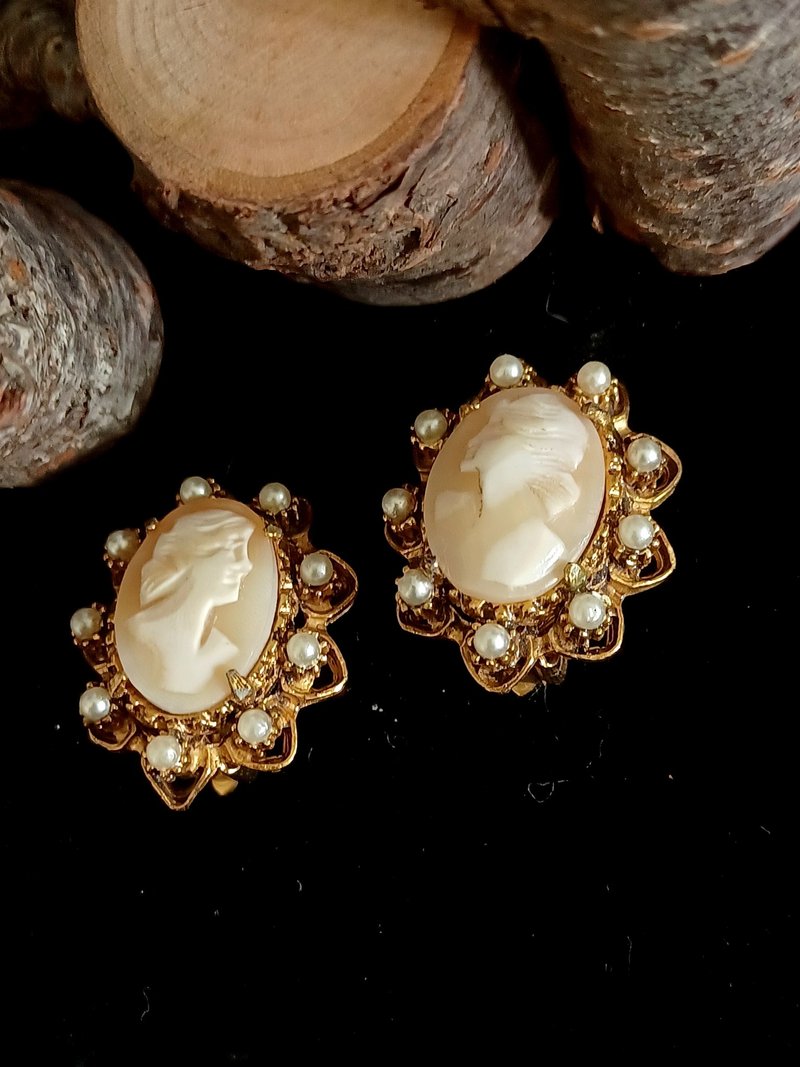 vintage jewelry    Florenza 古董 CAMEO女神珍珠 夾式耳環 - 耳環/耳夾/耳骨夾 - 其他金屬 