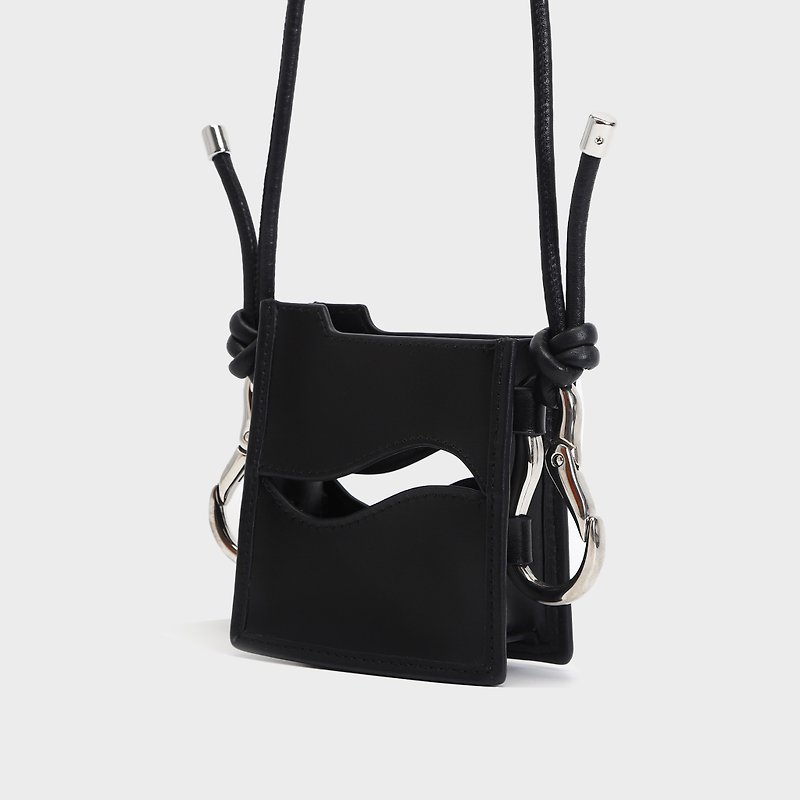 Cowhide hollow mini bag, shoulder bag, side backpack, small item bag - กระเป๋าเครื่องสำอาง - หนังแท้ สีดำ