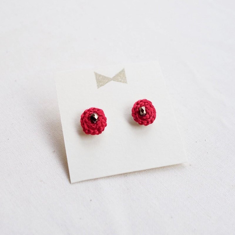 Single earrings d - ต่างหู - ผ้าฝ้าย/ผ้าลินิน สีแดง