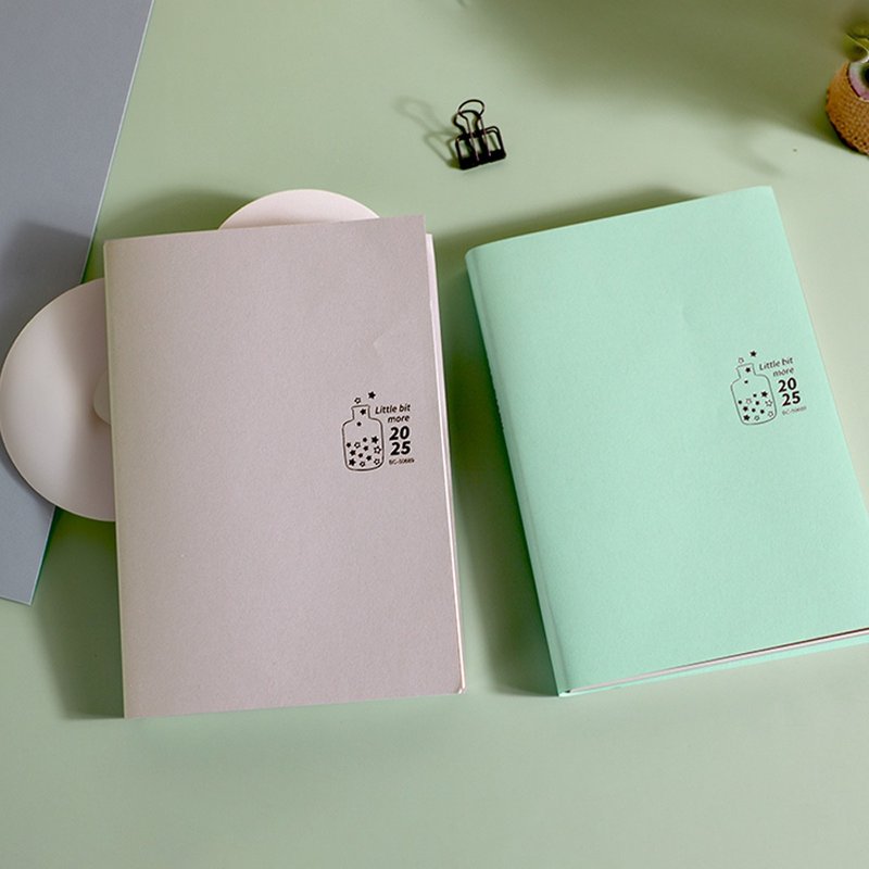 Chuyu 2025 B6/32K square 2-day 1-page diary inner page/diary/daily plan/notebook/ - สมุดบันทึก/สมุดปฏิทิน - กระดาษ หลากหลายสี