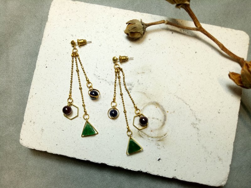 Trinity Good Luck Earrings / Brass Natural Stone Tassel Earrings - ต่างหู - เครื่องเพชรพลอย 
