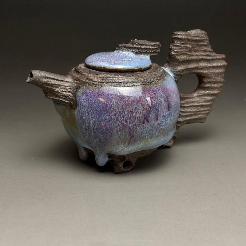 Taiwanese famous artist Xu Xulun's [Rock Mine] hand-sculpted water-shaped pot - ถ้วย - ดินเผา สีม่วง