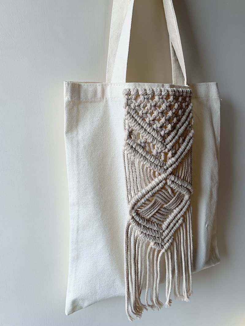 Macrame / Canvas Bag / Canvas Bag / Woven Tassel Shoulder Bag TypeA - Messenger Bags & Sling Bags - Cotton & Hemp White