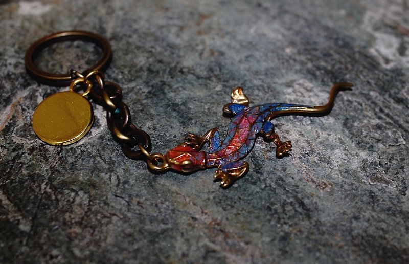 Fruit Hard Candy Lizard Keyring - Keychains - Other Metals Red