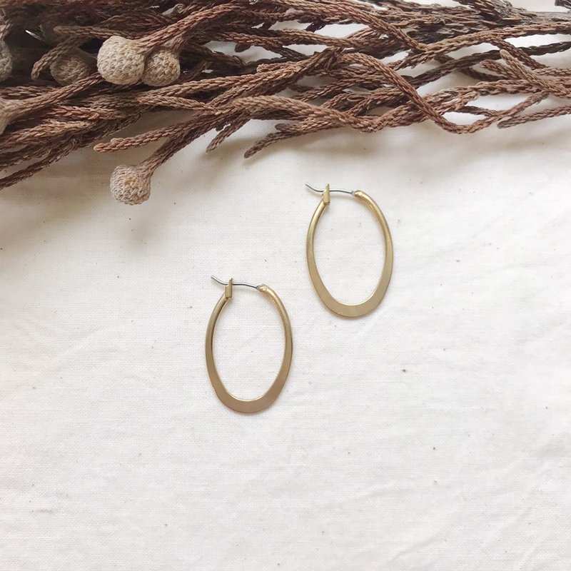 _ Flat Bronze drop earrings (clips can not be changed) - ต่างหู - ทองแดงทองเหลือง สีทอง