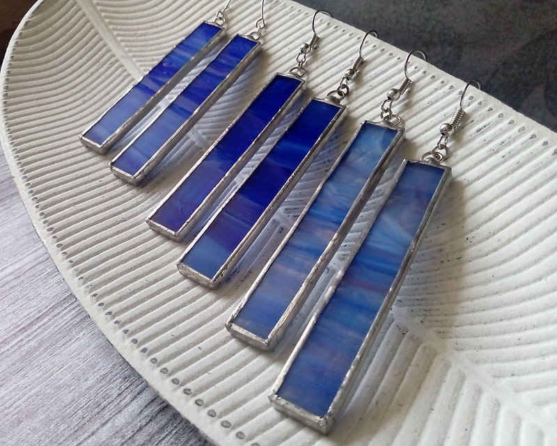 玻璃耳環 幾何 Iridescent glass mosaic earrings. stained glass blue rectangle earrings. - Earrings & Clip-ons - Glass Blue