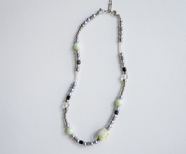 GLASS BEAD NECKLACE W/PEARLS NOUGAT