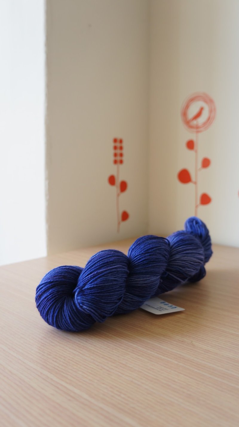 Hand dyed thread. blue purple gradient - Knitting, Embroidery, Felted Wool & Sewing - Wool 