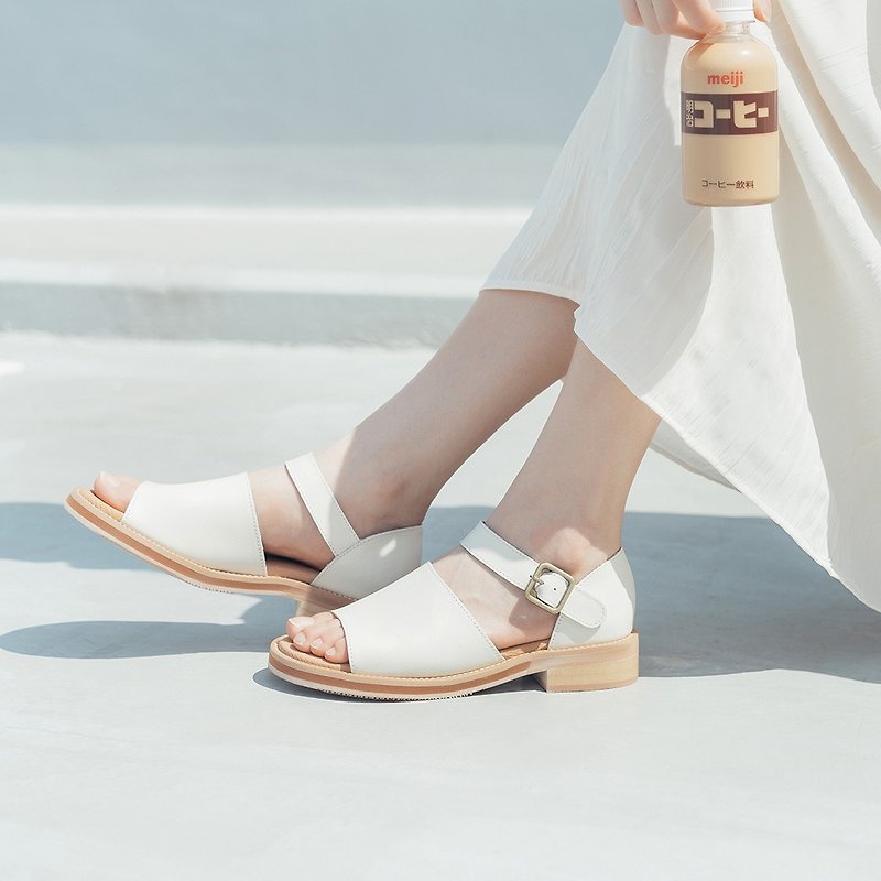 Bleaching head girl sandals_off-white - Sandals - Genuine Leather White