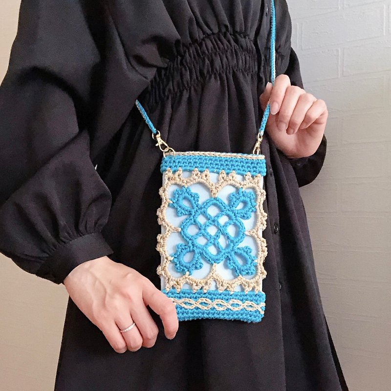 [Turquoise Blue] Smartphone shoulder bag that can be worn like jewelry - กระเป๋าแมสเซนเจอร์ - ผ้าฝ้าย/ผ้าลินิน สีน้ำเงิน