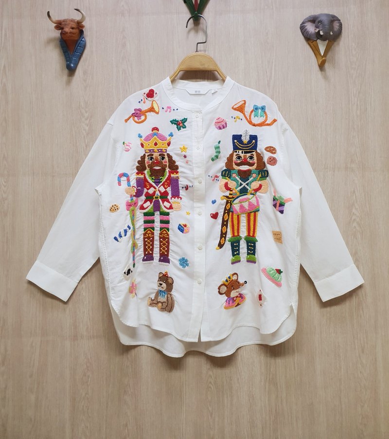 手工刺繡襯衫、亞麻織物、鹿、狐狸、花、 兒童藝術、塗鴉 - 女襯衫 - 繡線 白色