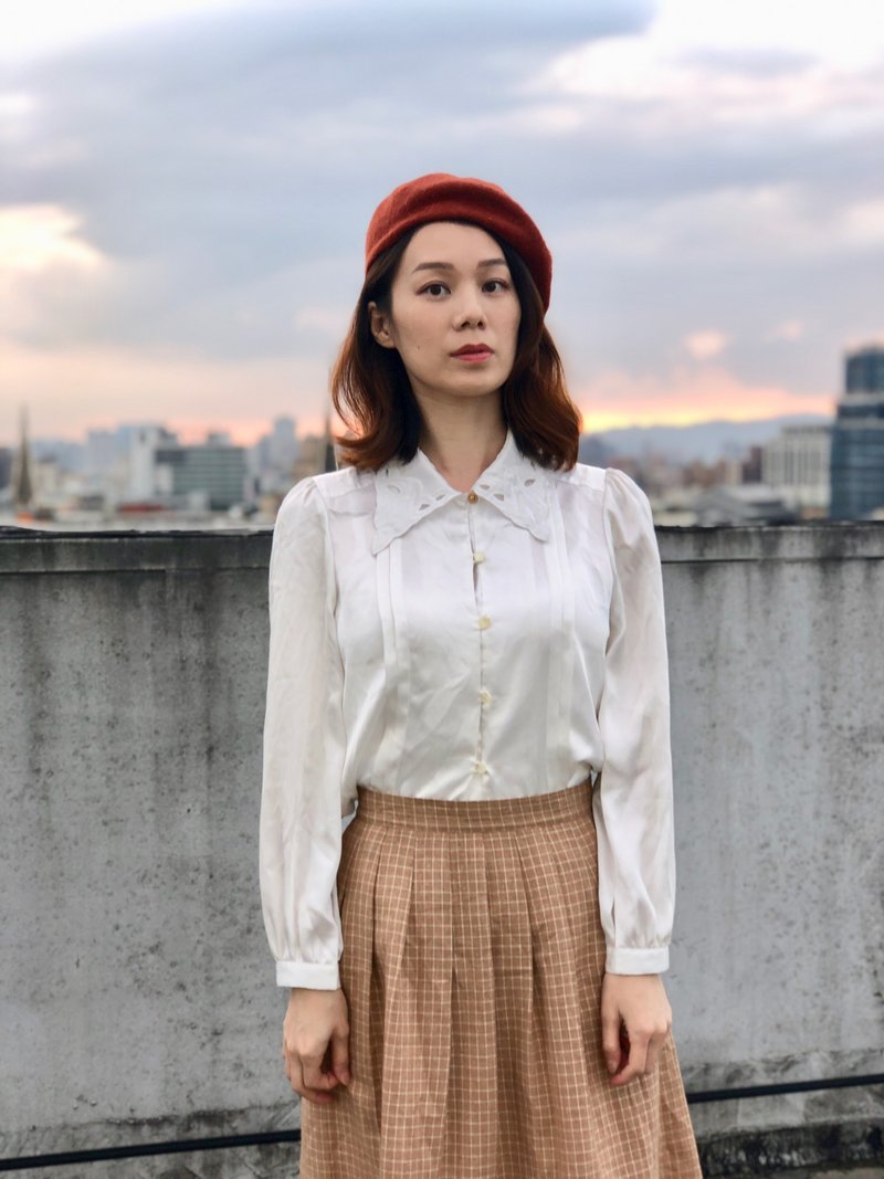 雕花領緞面襯衫 - 女襯衫 - 其他材質 