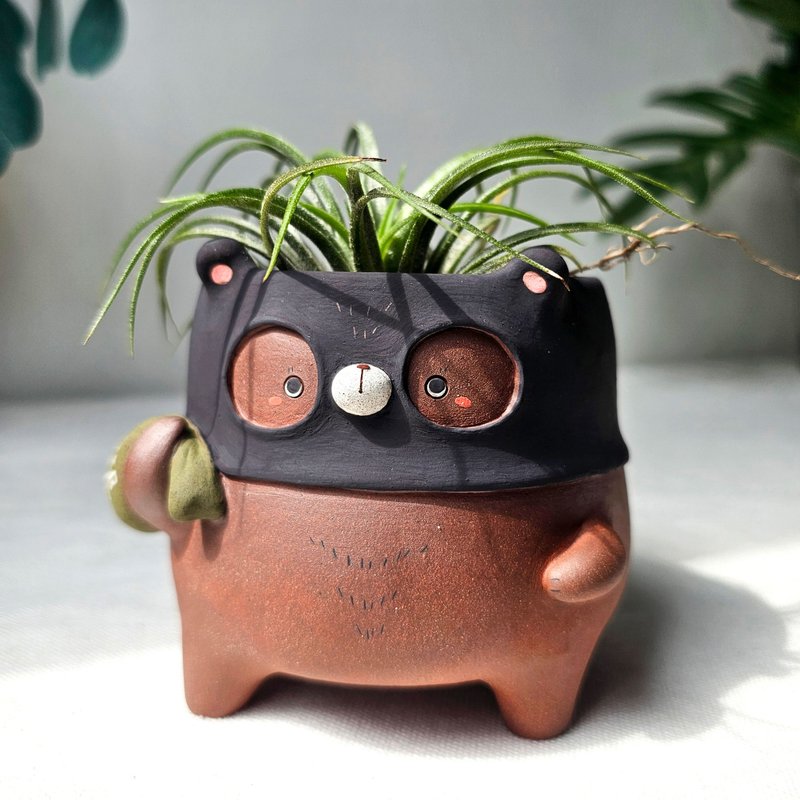 The seed robber bear planter. Handmade plant pot. - 花瓶/花器 - 陶 