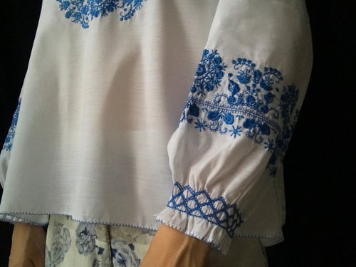 トップス 00s Share Spilit Hand Embroidery Top Embroidered Split Neck Top | Talbots