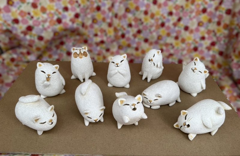 Super cute healing products Taiwan designed and created small pottery Meow Series - Perfect Baby Meow - ของวางตกแต่ง - ดินเผา 