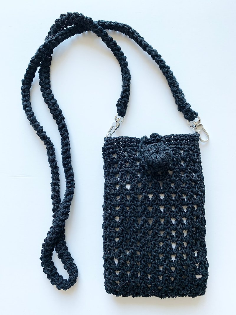 ผ้าฝ้าย/ผ้าลินิน กระเป๋าแมสเซนเจอร์ สีดำ - Crochet crossbody mobile pouch