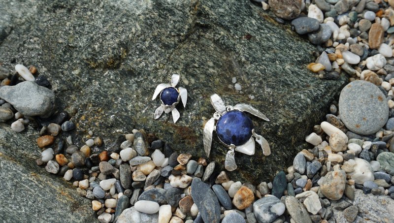 Turtle Air (Small) Pendant / Soda Stone Sterling Silver Handmade Pendant - สร้อยคอ - เงินแท้ สีน้ำเงิน