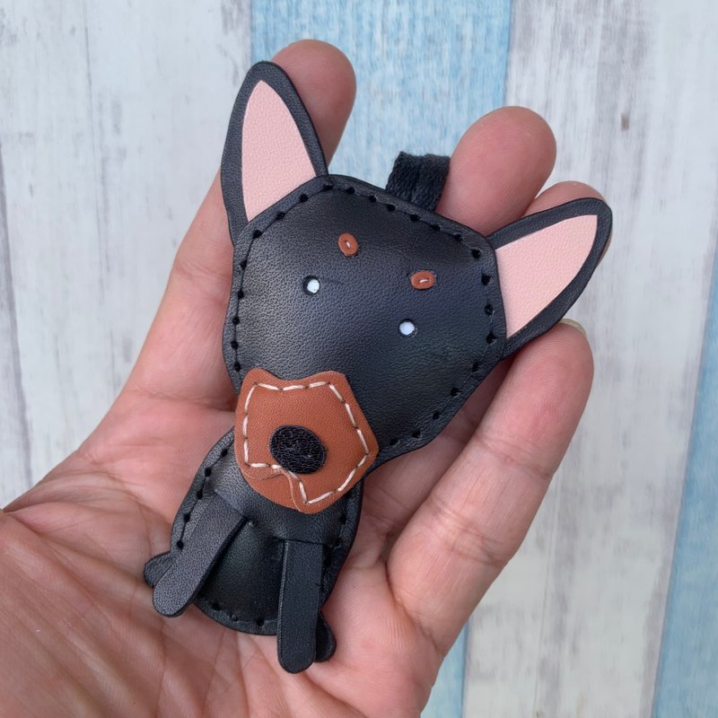 癒しの小物手作り革黒かわいいドーベルマンピュア手縫いチャーム小サイズ - チャーム - 革 ブラック