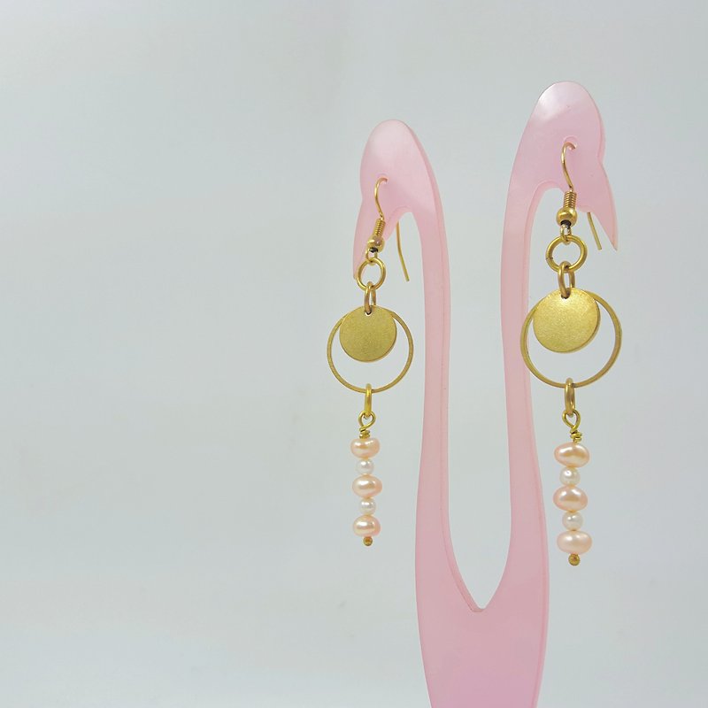 E10 (knockable)-pure copper freshwater pearl earrings (1 pair) - Earrings & Clip-ons - Other Metals Multicolor
