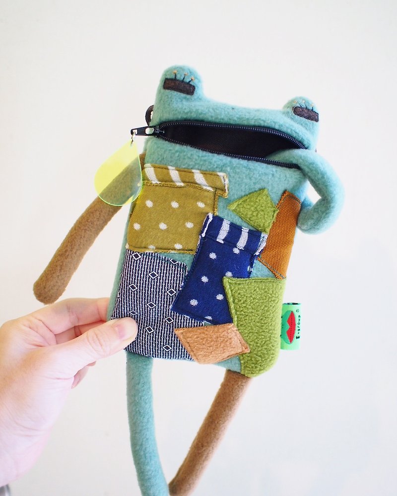 E * group A frog saliva puzzle package (gray green) iphone6 ​​+. I7 + mobile phone bag - Other - Cotton & Hemp Green