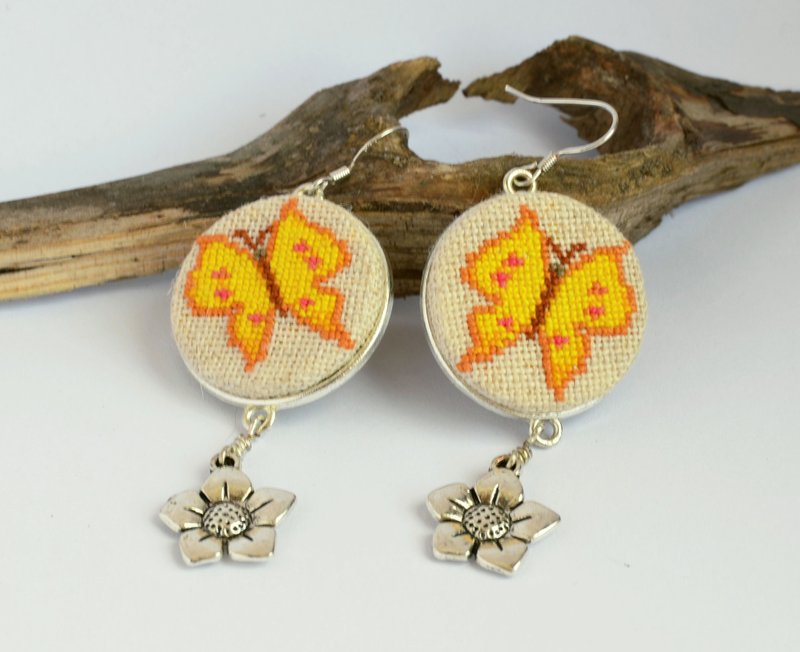 Yellow butterfly embroidered earrings, Cross Stitch jewelry with charm flower - ต่างหู - งานปัก สีเหลือง