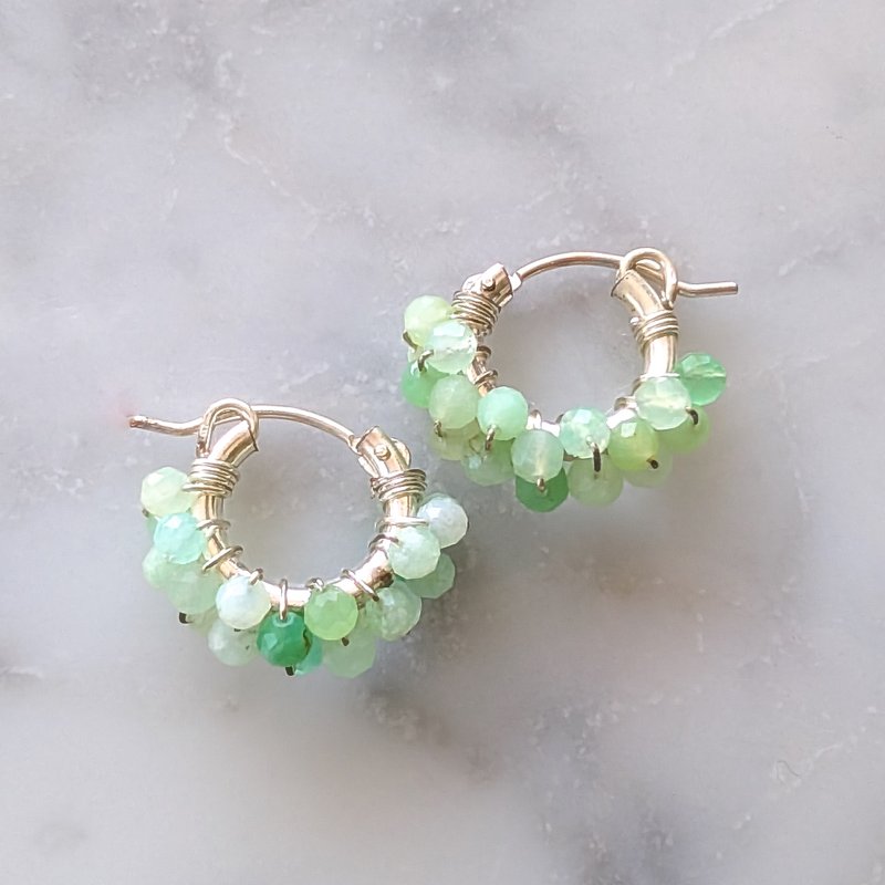 SV925SF Chrysoprase wrapped pierced earrings / clip on - ต่างหู - เครื่องเพชรพลอย สีเขียว