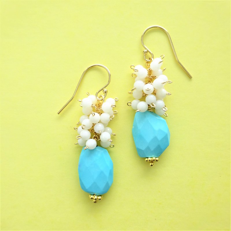 14kgf*Sleeping Beauty Turquoise volume pierced earring - Earrings & Clip-ons - Gemstone Blue