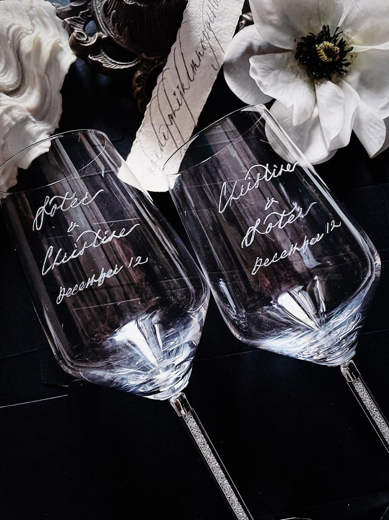 Engraved crystal Red Wine Glass a pair - แก้ว - แก้ว ขาว