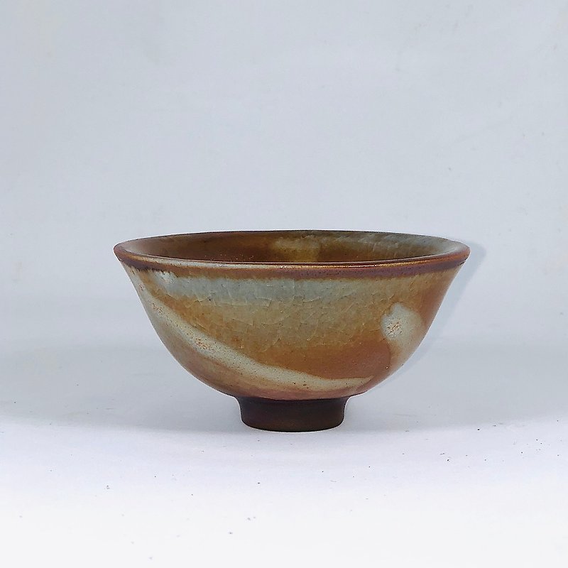 Hand-made firewood-yaki Shino small tea bowl JC058 - ถ้วย - วัสดุอื่นๆ 
