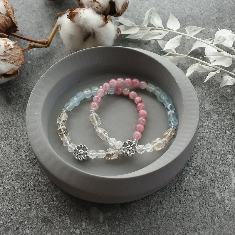 A touch of cherry blossoms and sky:: Rose-browed cherry blossom rain + aquamarine facets + white crystal:: graduation gift - Bracelets - Crystal Pink