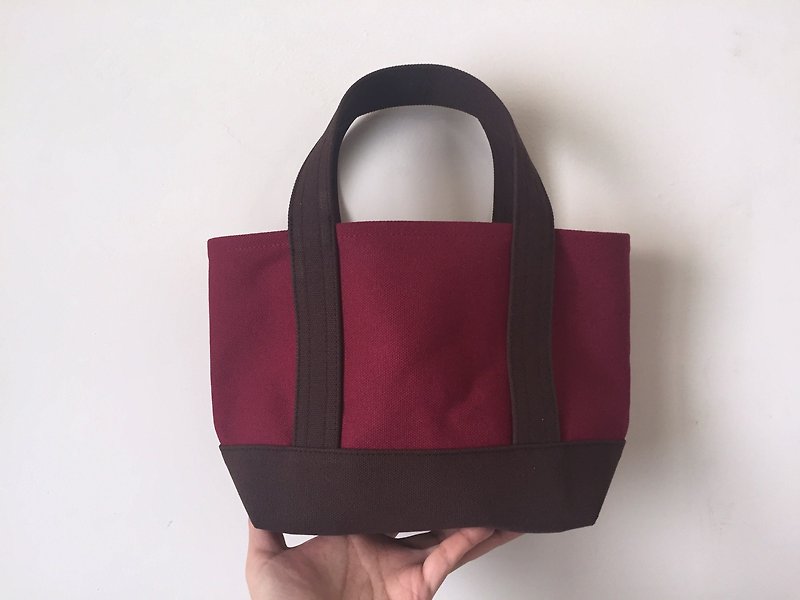 [Spot non-magnetic buckle] Classic Tote Bag Ssize -Burgundy x Coffee- - กระเป๋าถือ - ผ้าฝ้าย/ผ้าลินิน สีแดง
