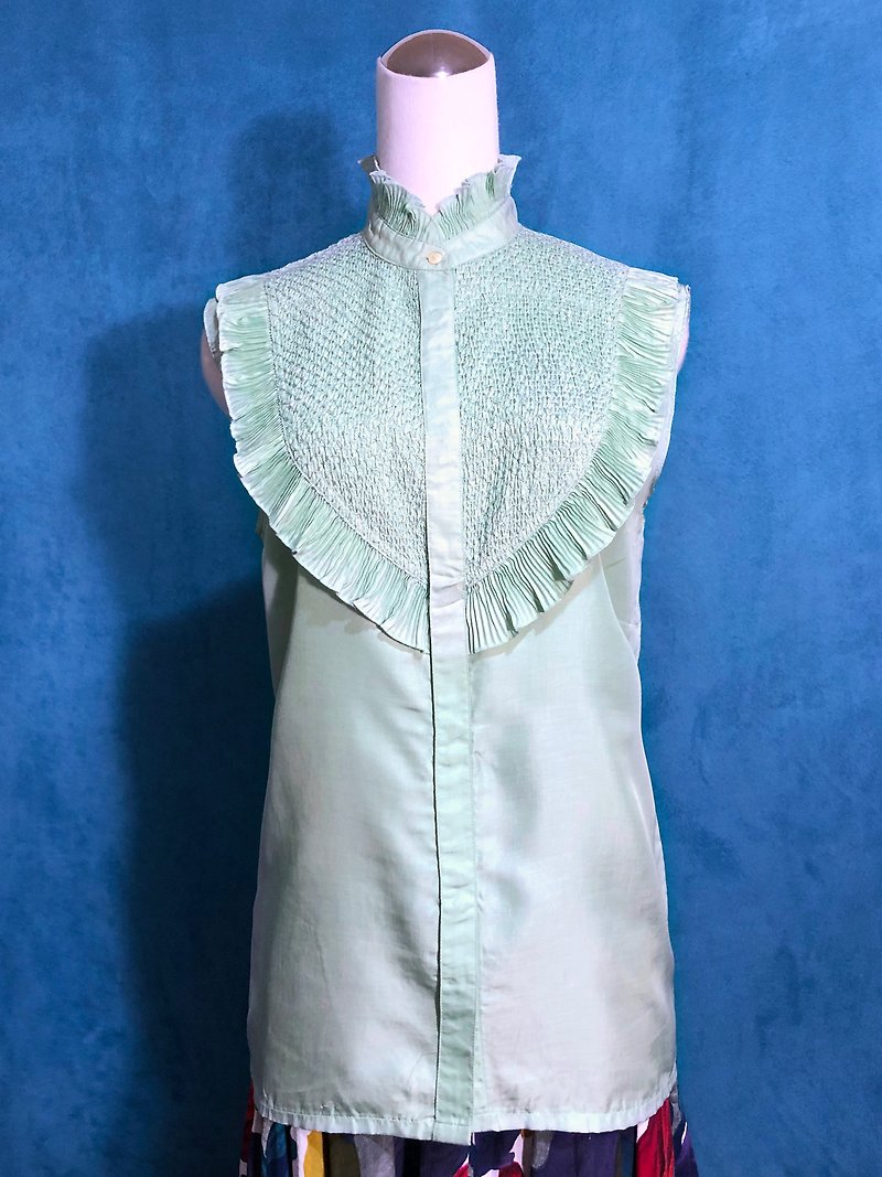 Mint green ruffled sleeveless vintage shirt / bring back VINTAGE abroad - เสื้อเชิ้ตผู้หญิง - เส้นใยสังเคราะห์ สีเขียว