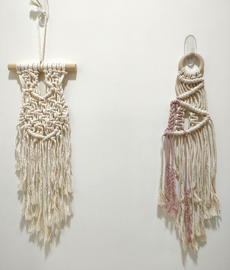 [Classic Beauty] Macrame Wall Hanging - Ornament, Christmas Gift, Secret Santa Gift - ของวางตกแต่ง - ผ้าฝ้าย/ผ้าลินิน 