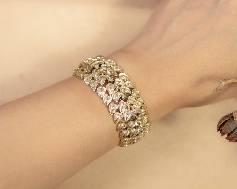 American Coro brand antique leaf shape silver bracelet - สร้อยข้อมือ - โลหะ สีเงิน