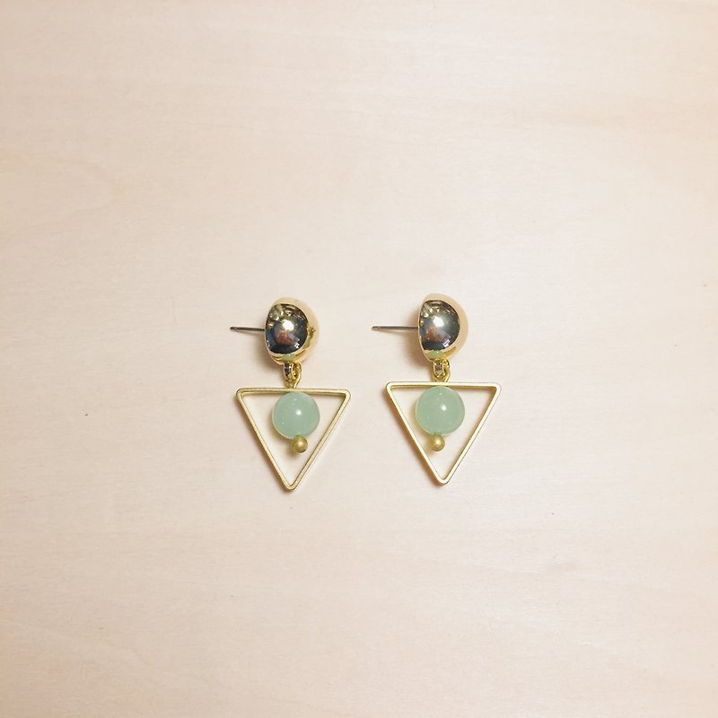 Vintage green chalcedony inverted triangle earrings - ต่างหู - หยก สีเขียว