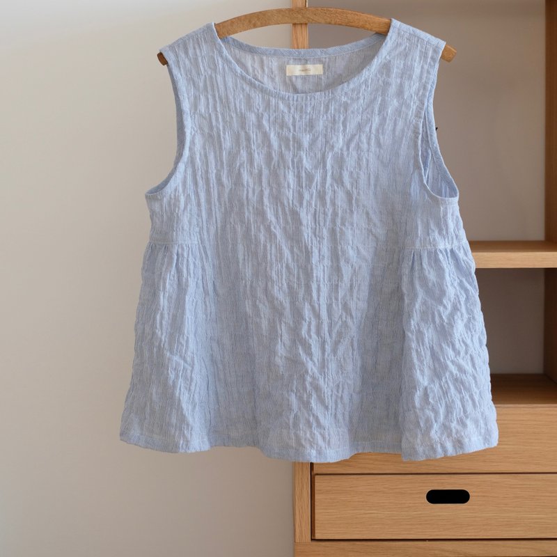 Daily handmade clothing, natural wrinkled pinstripe blue airy umbrella vest blouse pure cotton - Women's Vests - Cotton & Hemp Blue