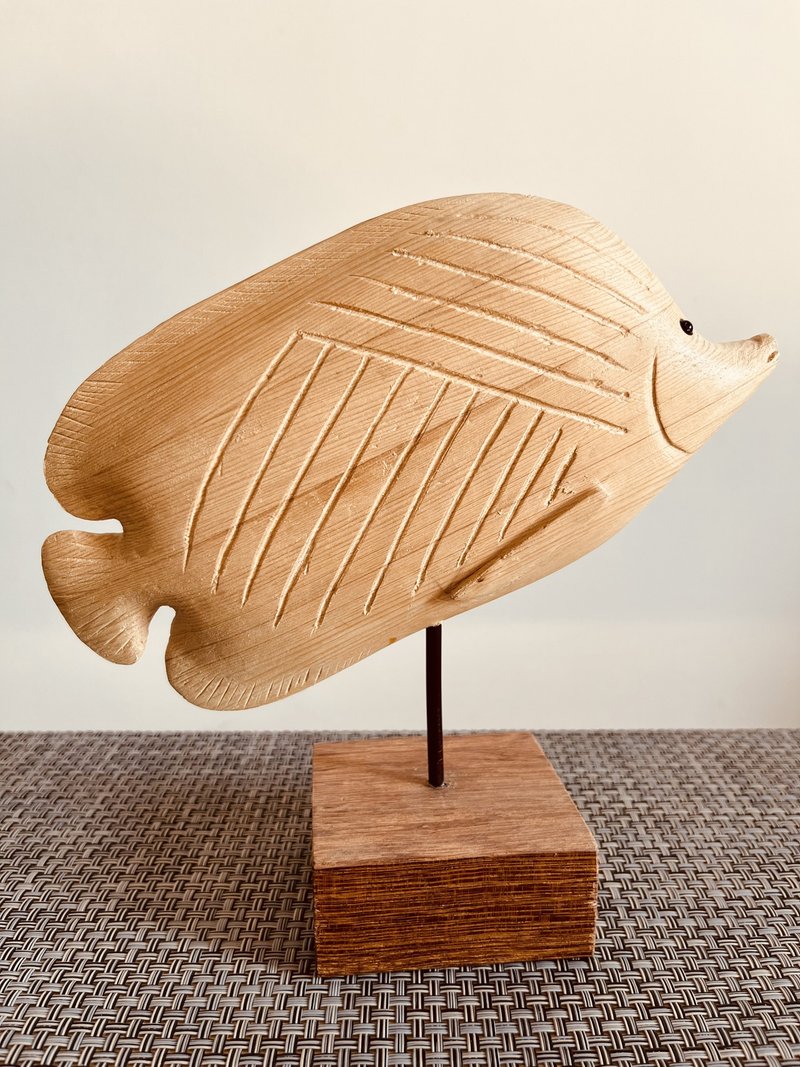 Tropical flat fish/old cypress - Items for Display - Wood 