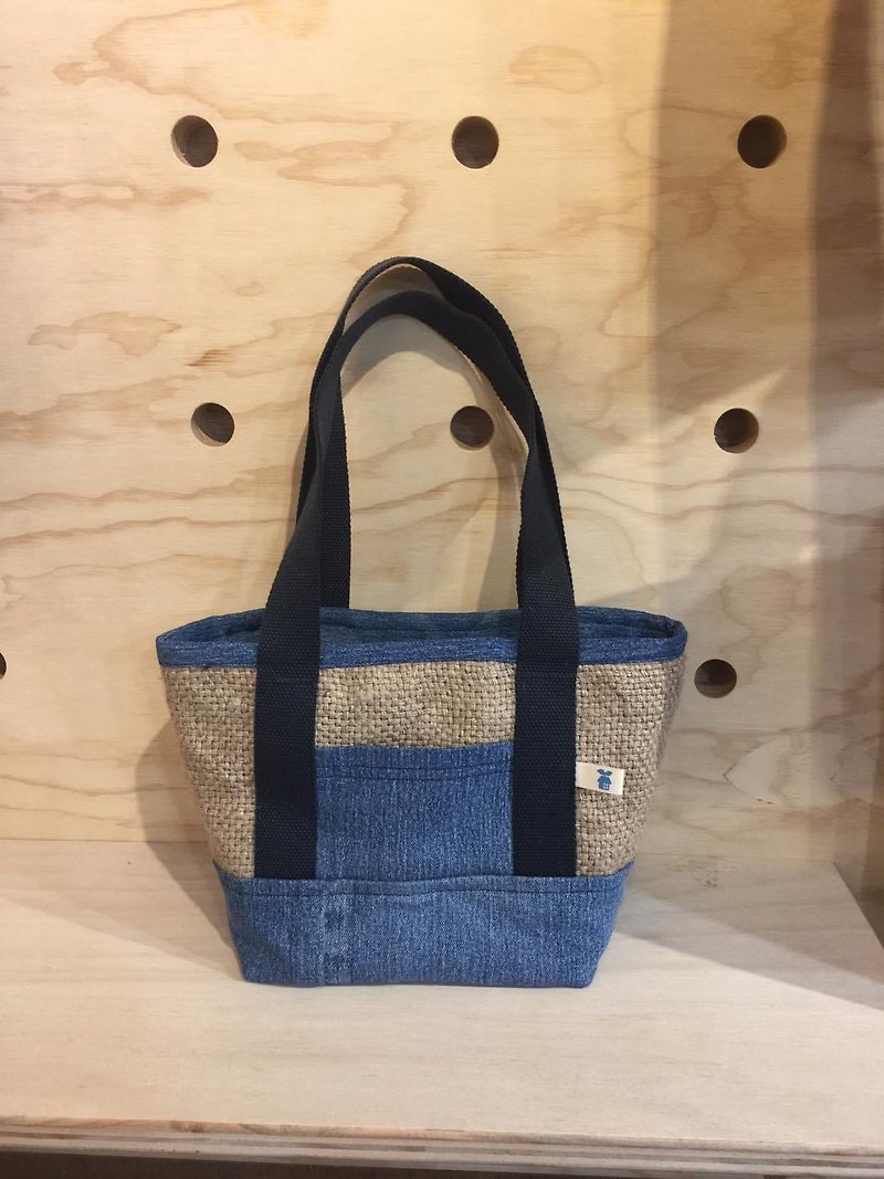 Coffee linen bag loop design meets denim denim unique bag - กระเป๋าคลัทช์ - ผ้าฝ้าย/ผ้าลินิน สีกากี