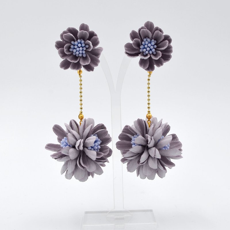 Orchid Purple Daisy Ball Earring - ต่างหู - วัสดุอื่นๆ สีม่วง