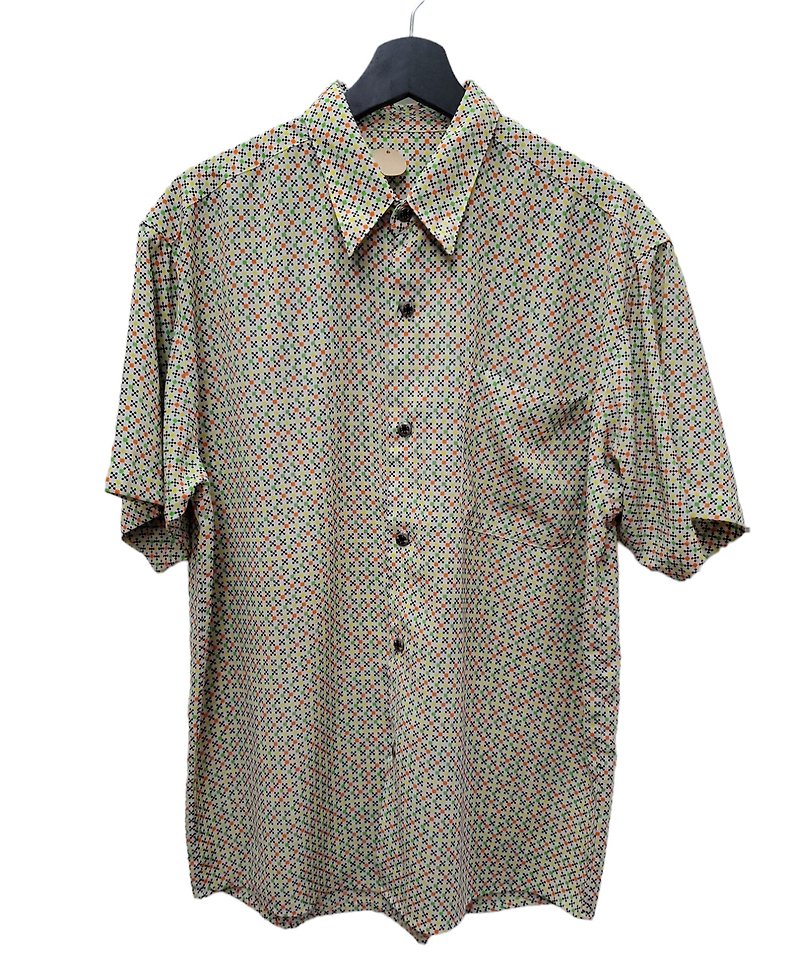 有禮貌穿搭 日本古著 絲質感 70s 復古圖騰 短襯 L號 近全新 - 男裝 恤衫 - 棉．麻 多色