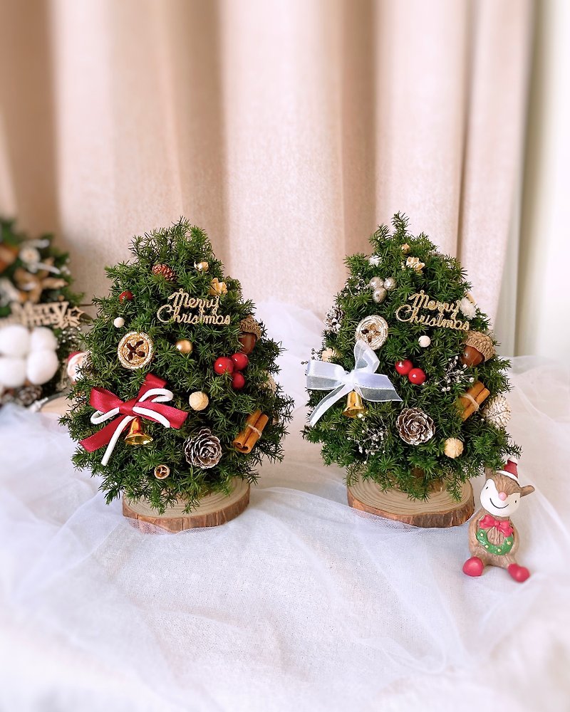 [Eternal Cedar Christmas Tree-Small] Comes with a gift box and a non-fading Christmas tree. - ช่อดอกไม้แห้ง - พืช/ดอกไม้ สีเขียว